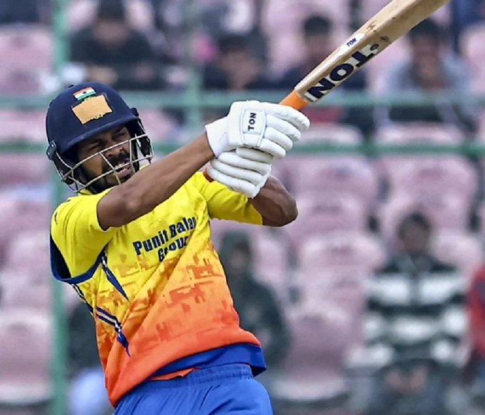 ಪಾಕ್ ಮಾಜಿ ನಾಯಕ ಬಾಬರ್ ಆಝಂ ದಾಖಲೆ ಮುರಿದ ರುತುರಾಜ್ ಗ...