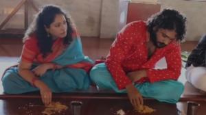 ಕೃಷ್ಣ ಮಠದಲ್ಲಿ ನೆಲದ ಮೇಲೆ ಊಟ ಮಾಡಿ ಹರಕೆ ತೀರಿಸಿದ 
