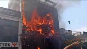  ʻವಿಡಿಯೋ ಮಾಡೋದು ಬಿಟ್ಟು ನನ್ನ ಮಗನನ್ನ ಉಳಿಸಬಹುದಿತ್ತುʼ: ಉತ್ತರ ಪ್ರದೇಶದ ಕರುಣಾಜನಕ ಸ್ಟೋರಿ..!