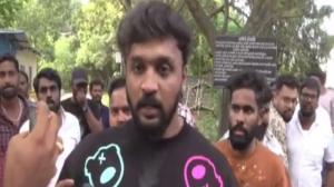 ಜೈಲಿನಲ್ಲಿ ನಟ ದರ್ಶನ್‌ ಭೇಟಿಯಾದ ಧನ್ವೀರ್‌; ನಮ್ಮಿಬ್ಬರ ನಡುವೆ ಯಾವುದೇ ಮನಸ್ತಾಪವಿಲ್ಲ ಎಂದು ಸ್ಪಷ್ಟನೆ